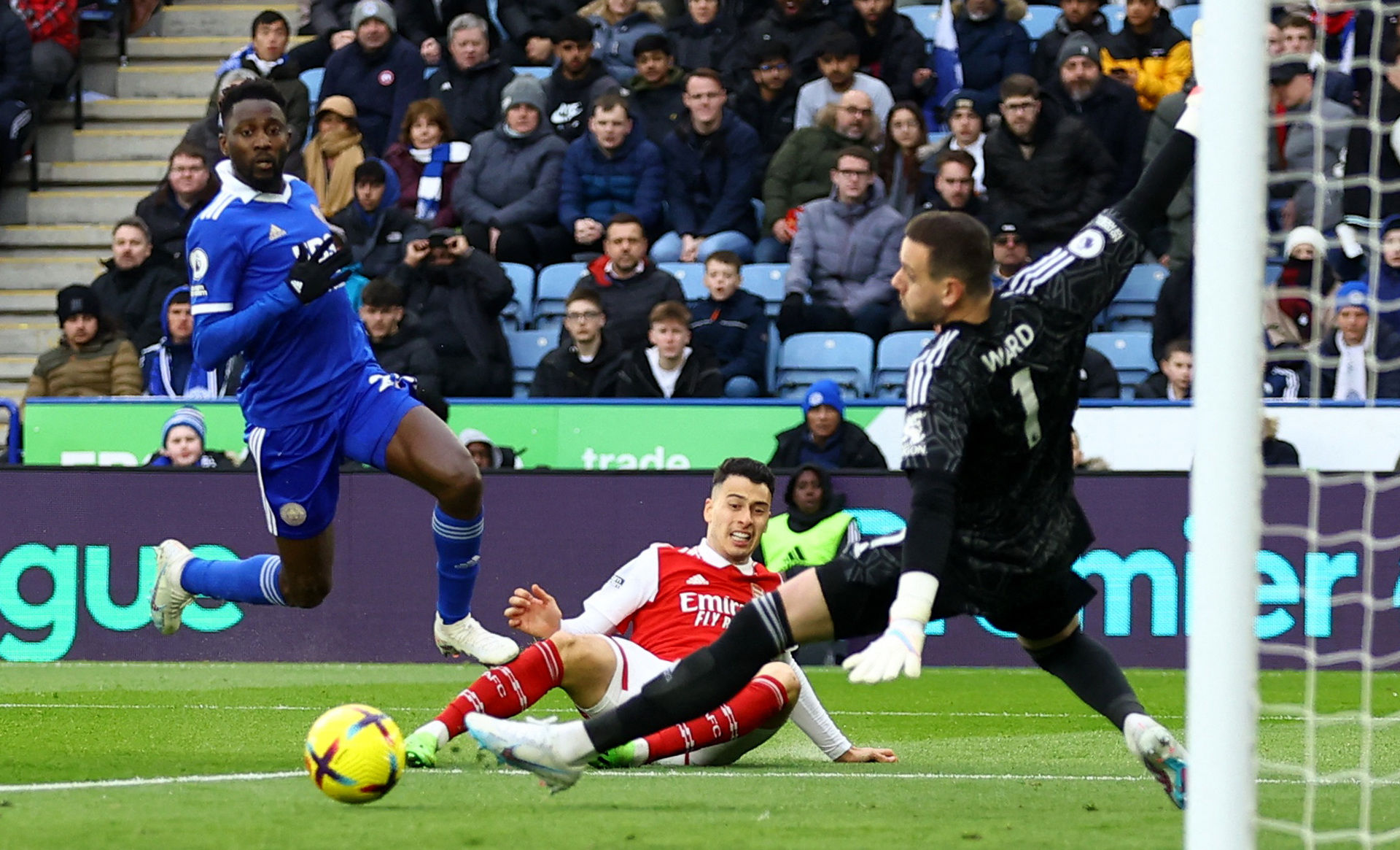 以高压逼抢 以高压逼抢